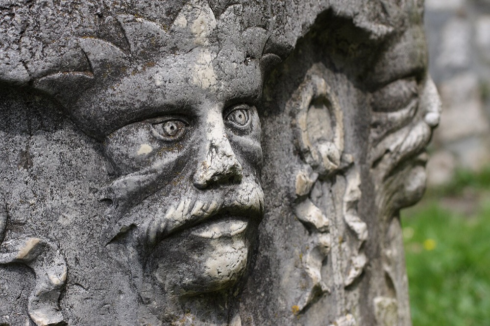 Castelul Bran, cunoscut popular ca fiind Castelul lui Dracula, una dintre sursele de inspiratie pentru tema gotica a parcului Dracula Land
