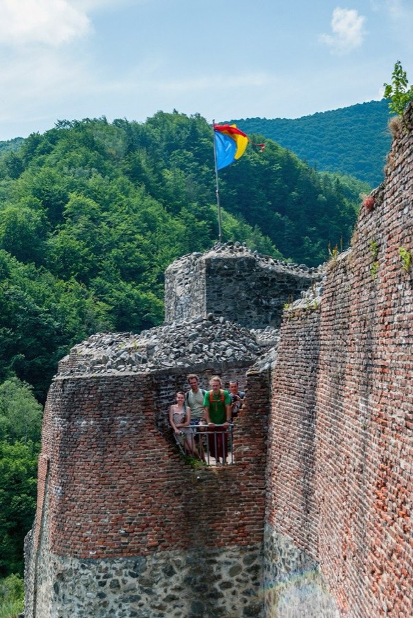 Cetatea Poenari, pe o stanca deasupra vaii Argesului, una dintre cetatile lui Vlad Tepes
