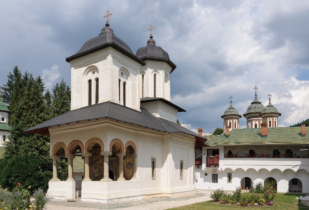 Biserica veche a Manastirii Sinaia